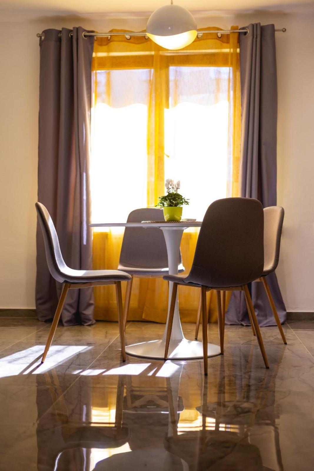 Studio Apartman Planb, Self Check In Osijek Ngoại thất bức ảnh